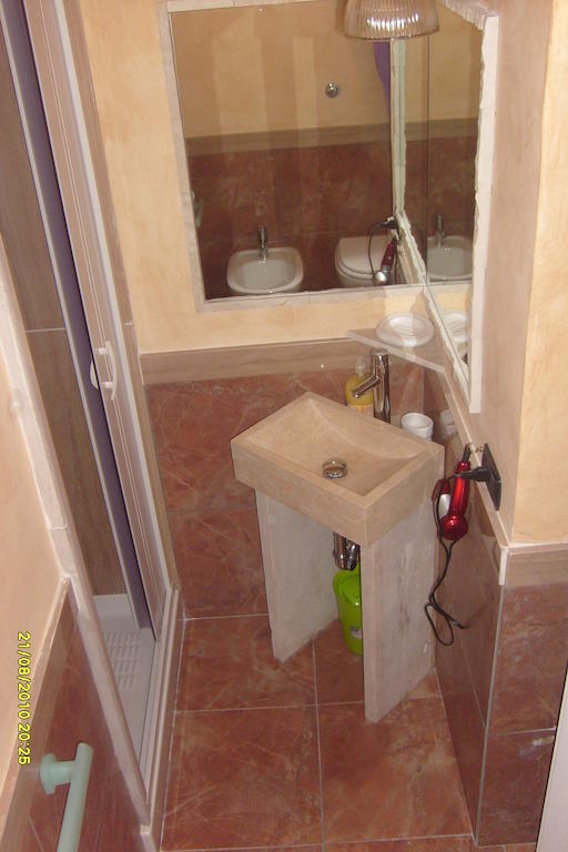 B&B Carolina Plebiscito R. Nápoles Habitación foto